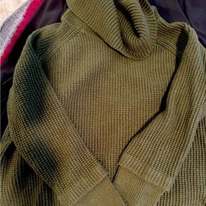 Market and spruce green sweater